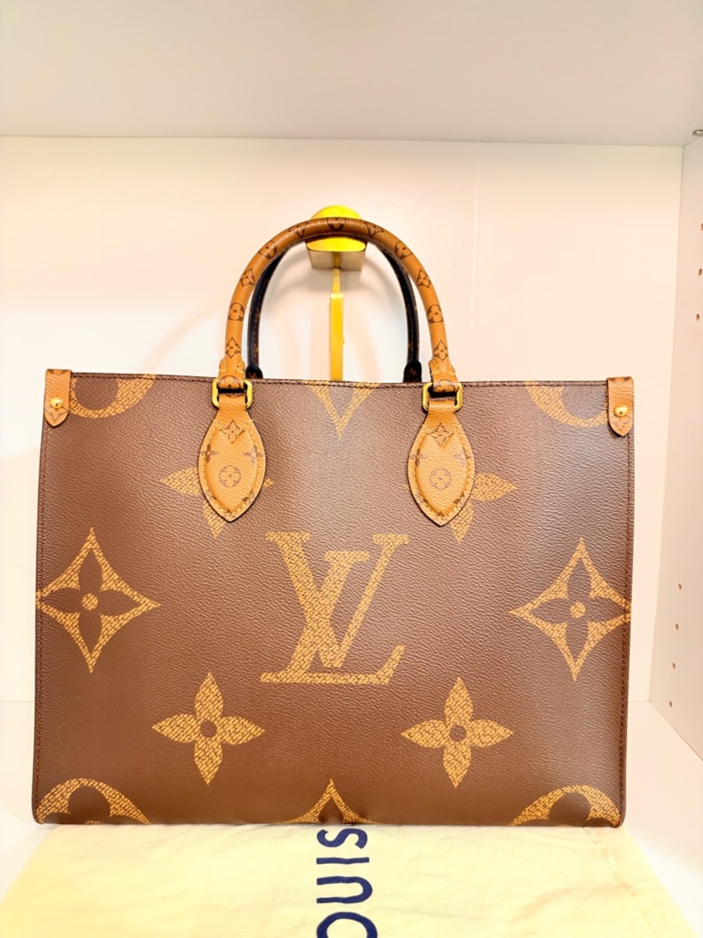 🚨🚨Authentic Louis Vuitton On The Go OnTheGo MM Tote in Monogram Reverse🚨🚨